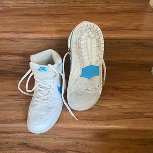 Nike men’s sneakers 11.5